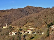 07 Catremerio (988 m) con vista sul Pizzo Cerro (2285 m)